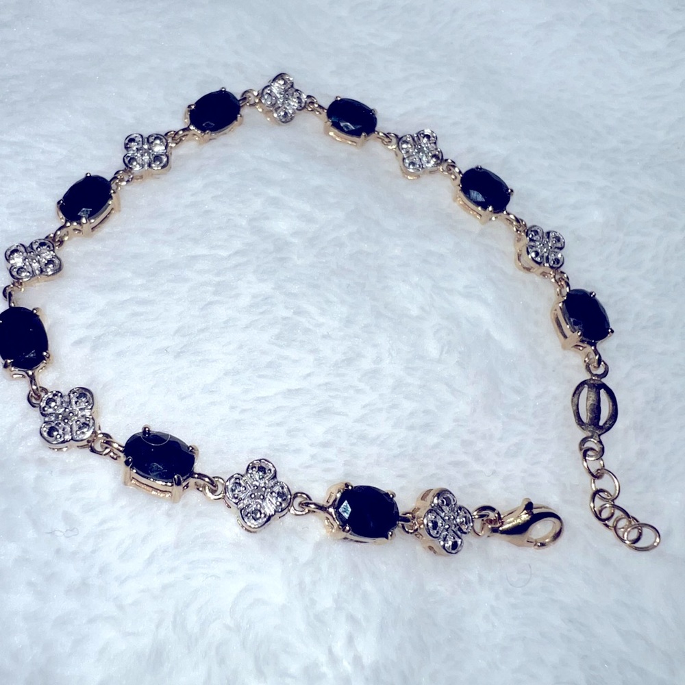 18k gold and sterling silver 6.880 ctw sapphire 7.5 inch bracelet